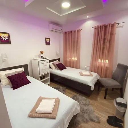 Jecmiste モーテル *