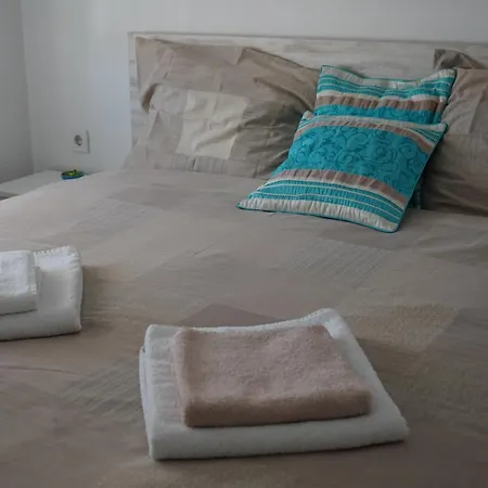 Jecmiste モーテル トゥズラ